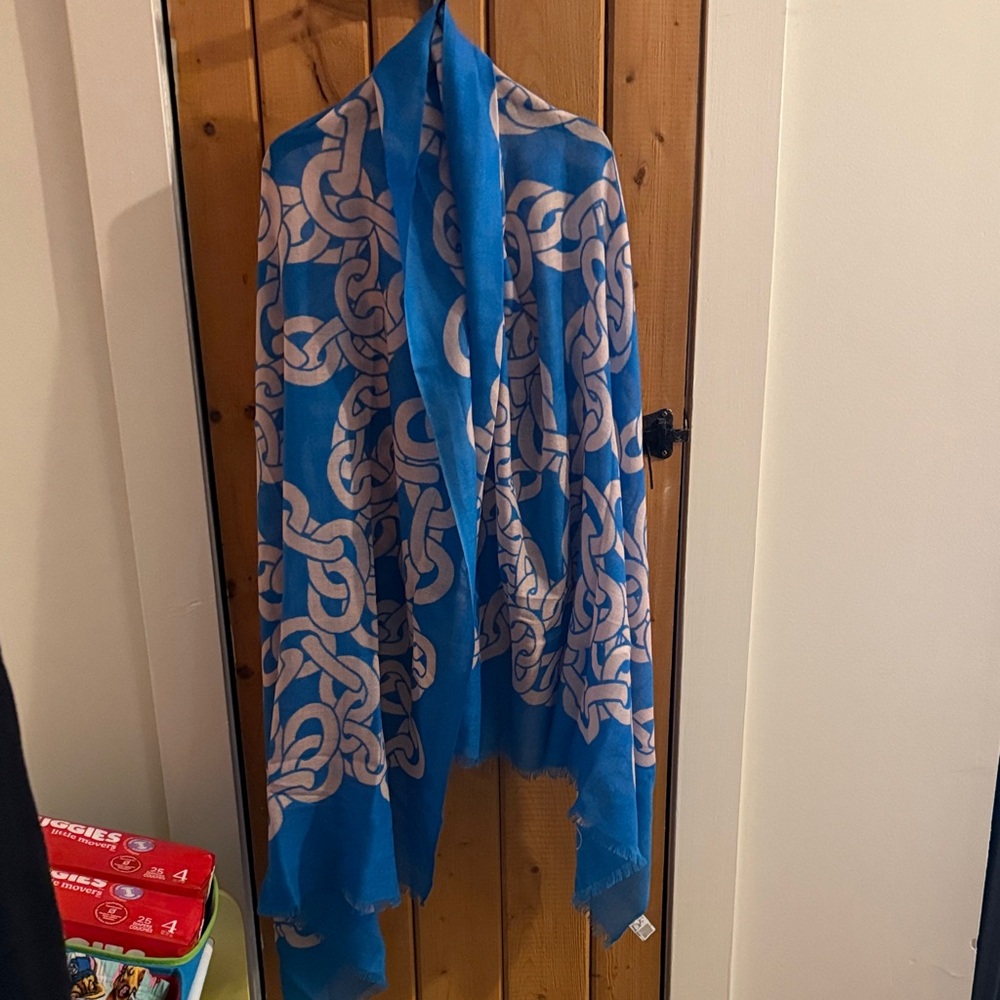 Blue and Pink Chain Pattern Shawl